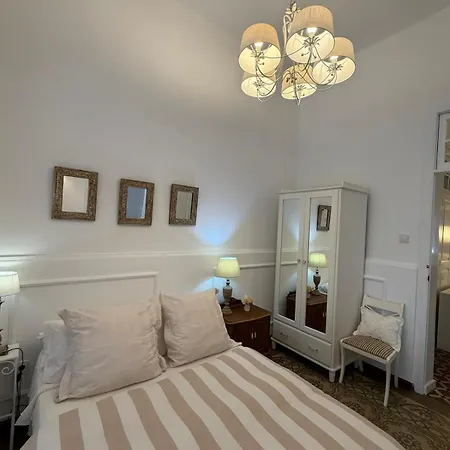 Casa Toledo Апартаменты *